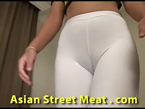 あまりにも情熱的な情熱を探す 女性 首  ...