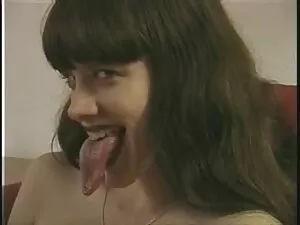 男性は二つのcocksに若い女性をクソ  ...