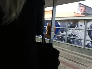 彼は彼の妻を癌にさらし、ハードコックで彼 ...