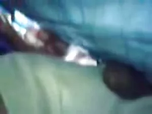 金持ちの男はすべての穴で彼の女の子を蹴る ...