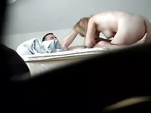 幅に黒ストッキングfucks若い女の子と ...