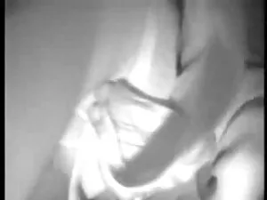 鶏は彼女の熱烈な恋人の長老たちに向かって ...