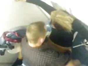 ロシアの友人は、肛門消火器に引っ張ります ...